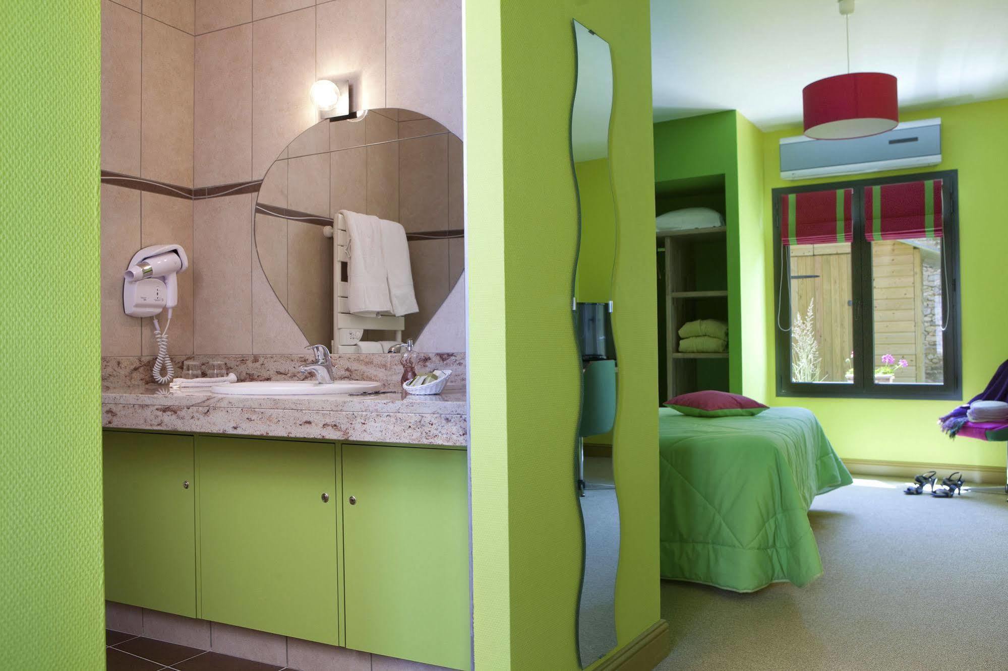 Logis Hotel O En Couleur Oucques-la-Nouvelle Buitenkant foto